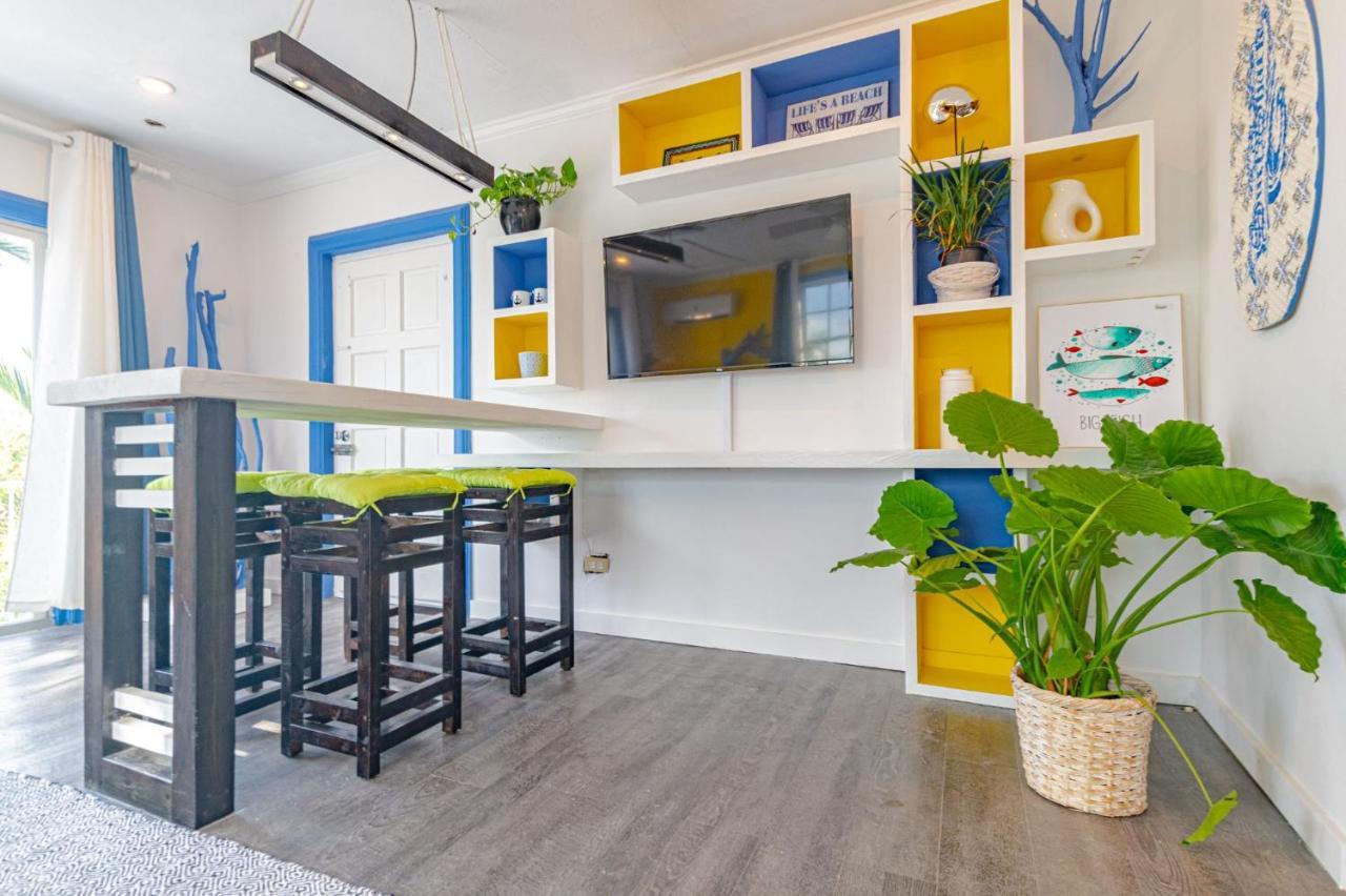Viking Hill Oceanfront Hostel & Resort 나사우 외부 사진